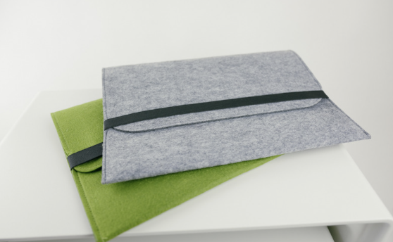 Laptop pouch